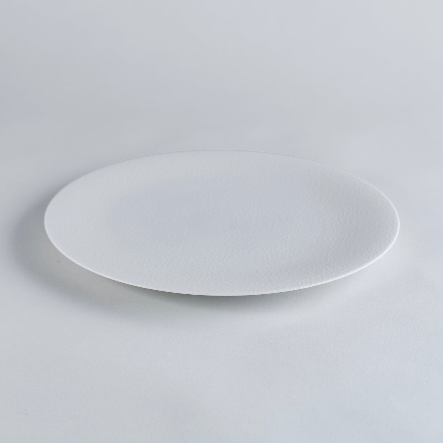 Surface Mujina Kiku Plate, 27cm