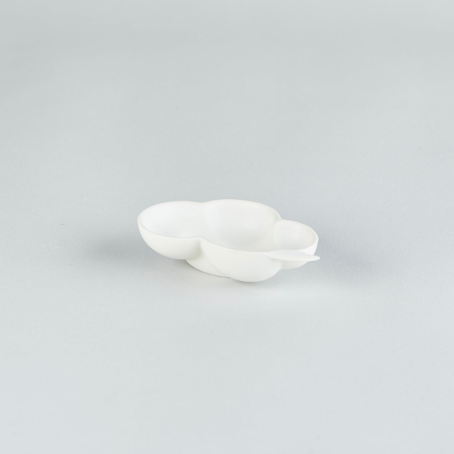 224 Porcelain Cloud nine small bowl, 10cm x H2.5cm