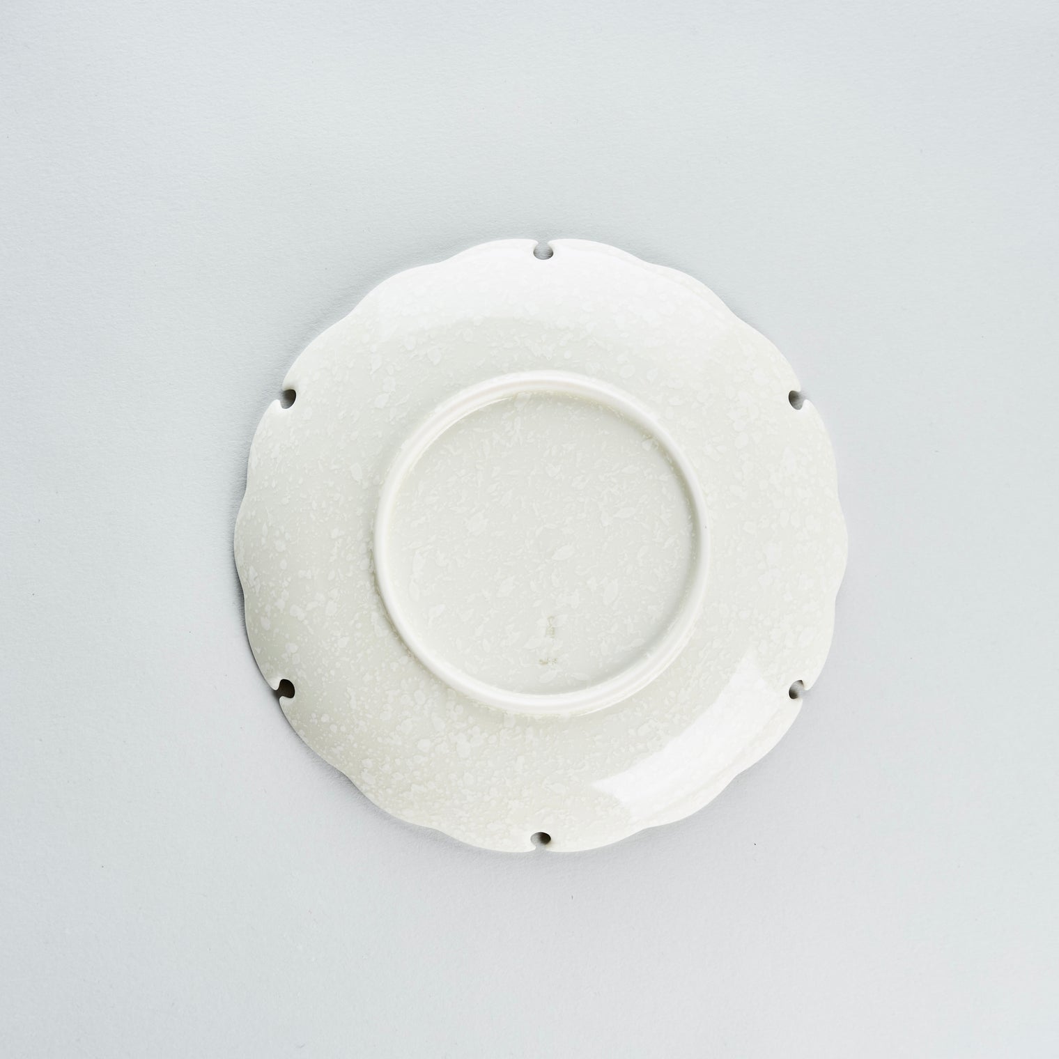 Seizan Gama Yukiwa Plate, Neve, 16cm x H2cm