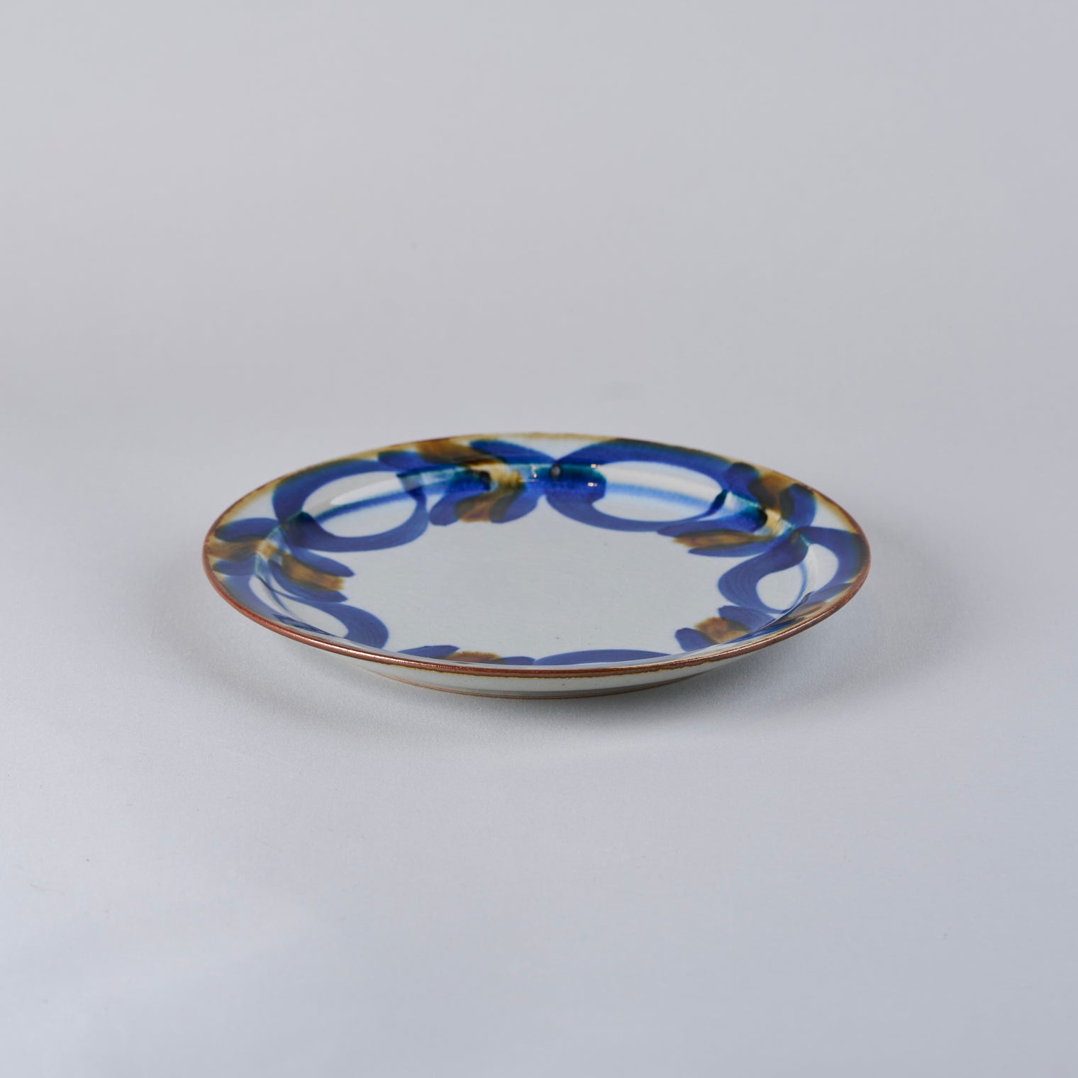 Aizen Gama Indigo Blue 18cm Plate, Floral Pattern