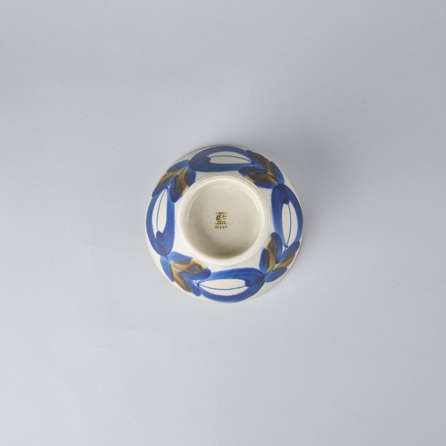 Aizen Gama Indigo Blue Kurawanka Bowl, Floral Pattern