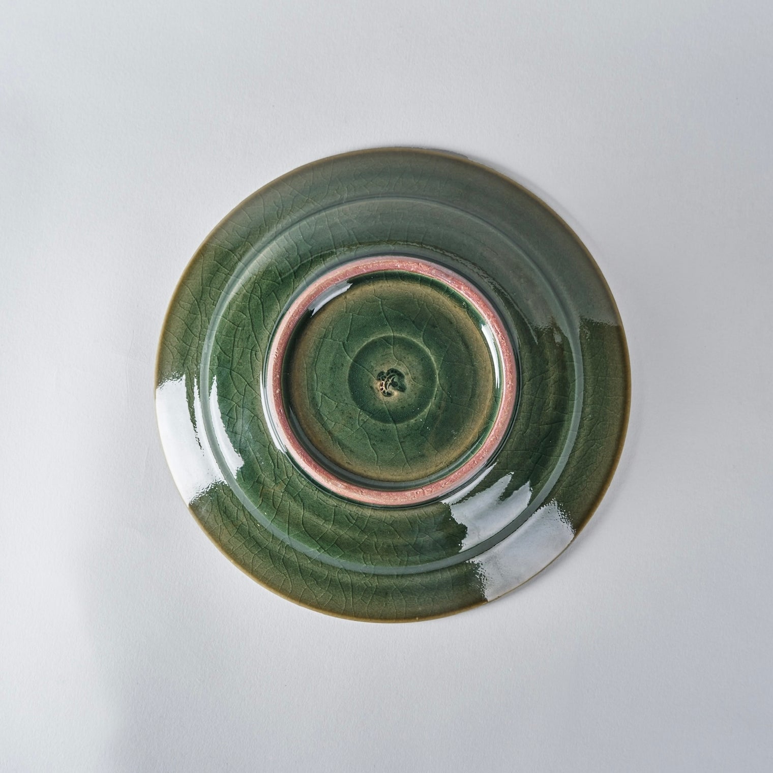 Suiyo Carved pasta plate, celadon, D225 x H40mm