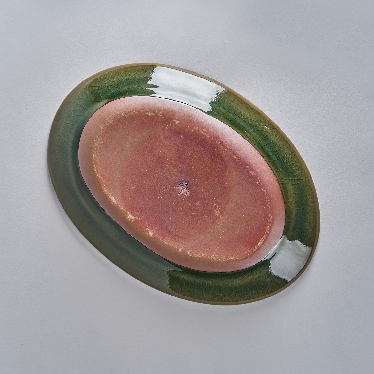 Suiyo Engraved Chinoiserie Oval M Celadon, 270 x 190 x H30mm