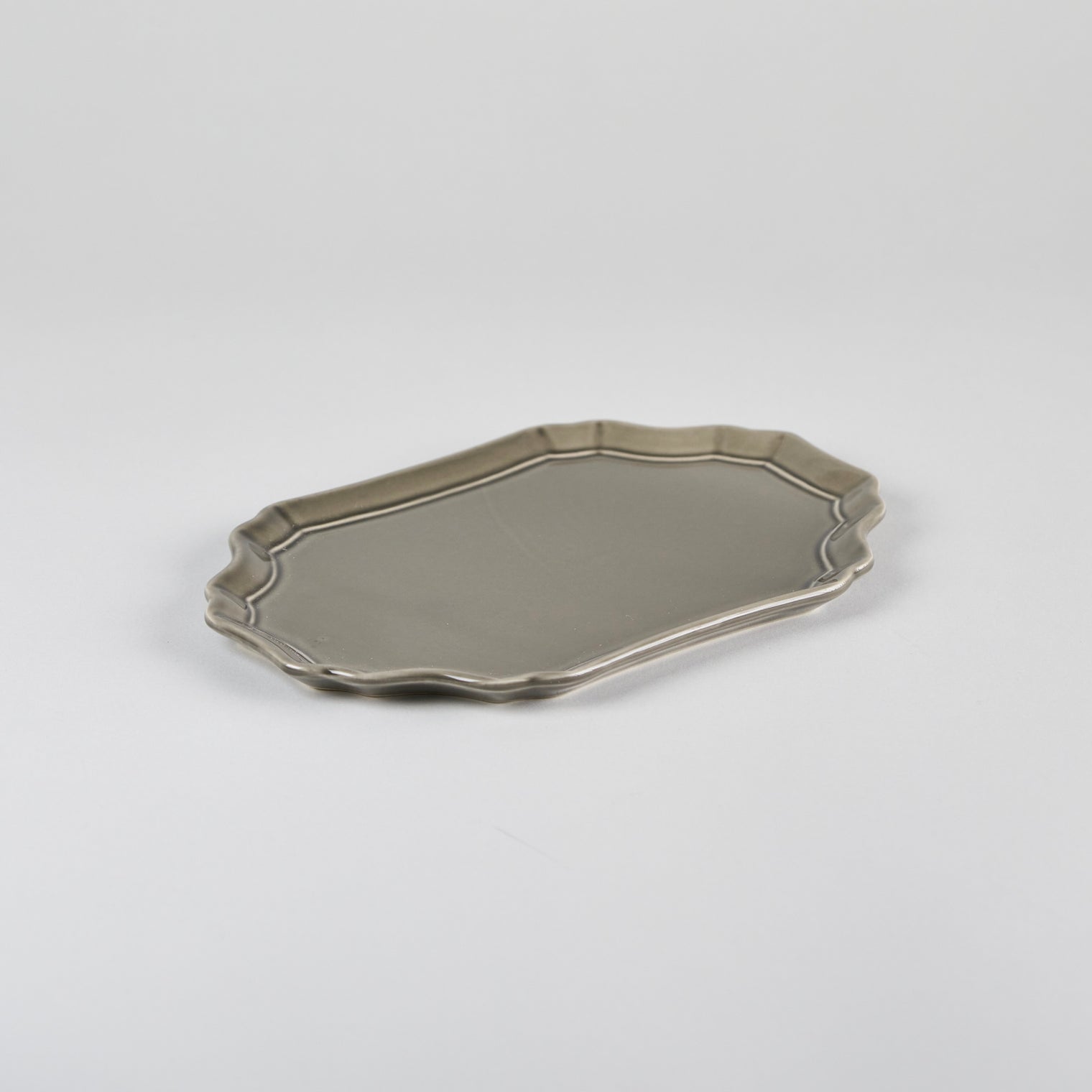Chouette Plate Warm Gray 20.8×12.8×1cm