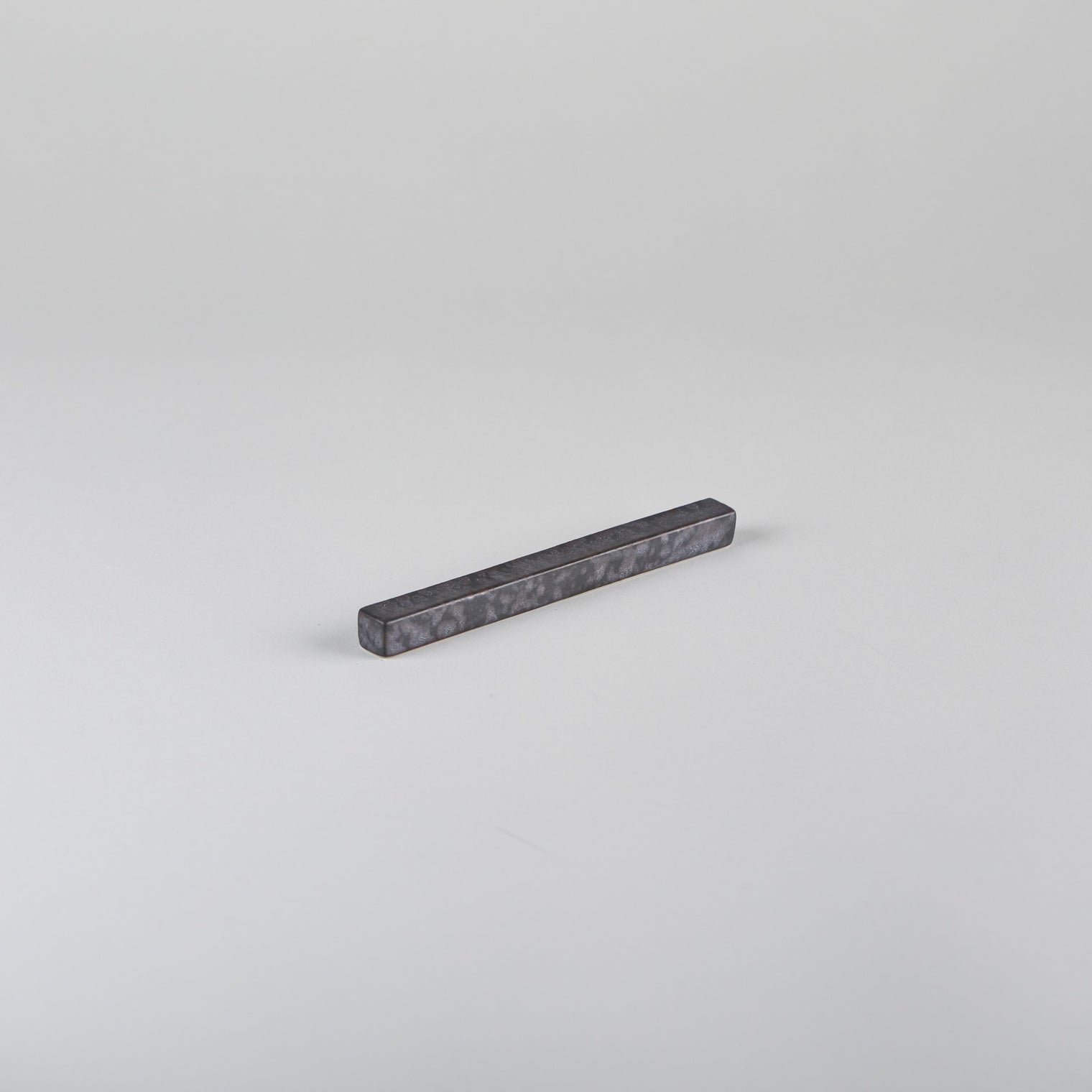 Kanezen Gama Nagakaku 130 Black Rust Squeezes, 13cm x H1.3cm
