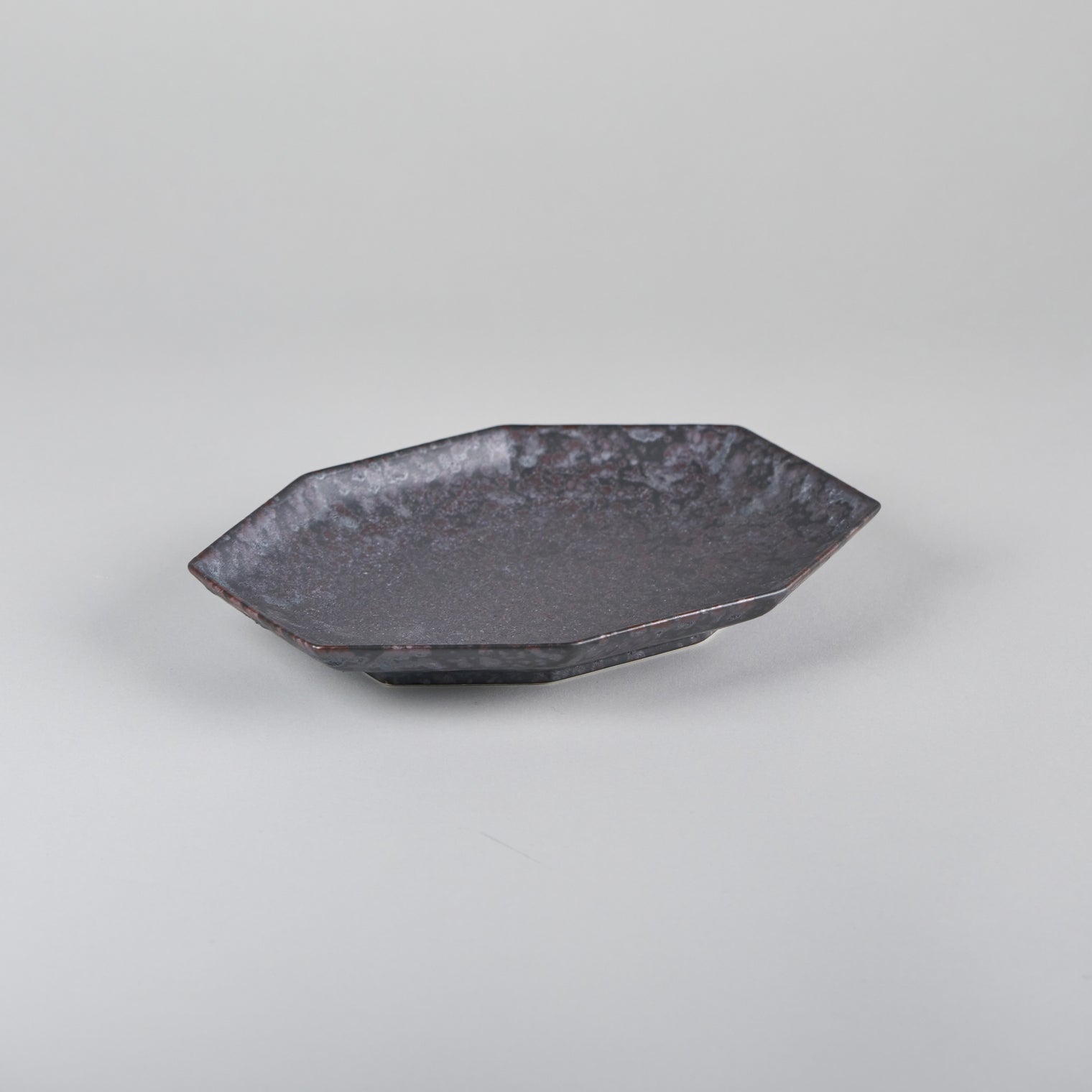 Kanezen Gama Long octagonal plate, black rust pattern, W19cm x D14.2cm x H2.5cm