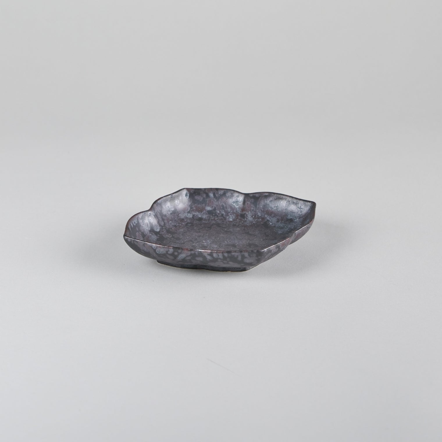 Kanezen Gama Bellflower small plate, 13.2cmx D10.8cm x H2.2cm