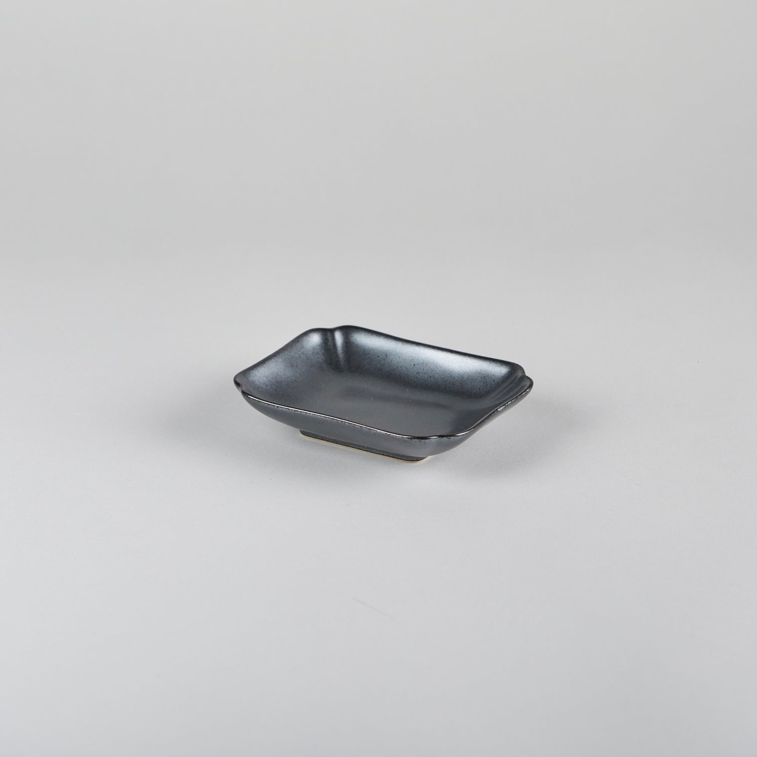 Kanezen Gama Rectangular Wooden bowl, 10.5cm x 8.7cm x H2.3cm