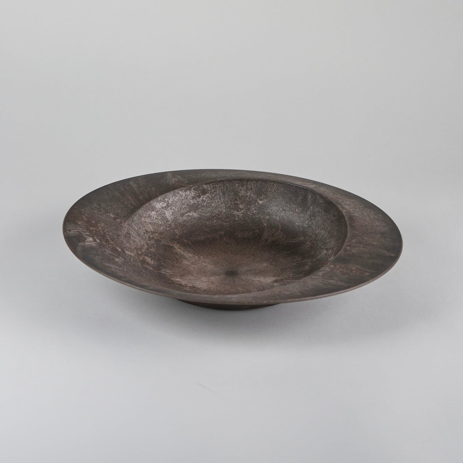 ARAS Deep Plate L Black Cedar Bark, 26cm