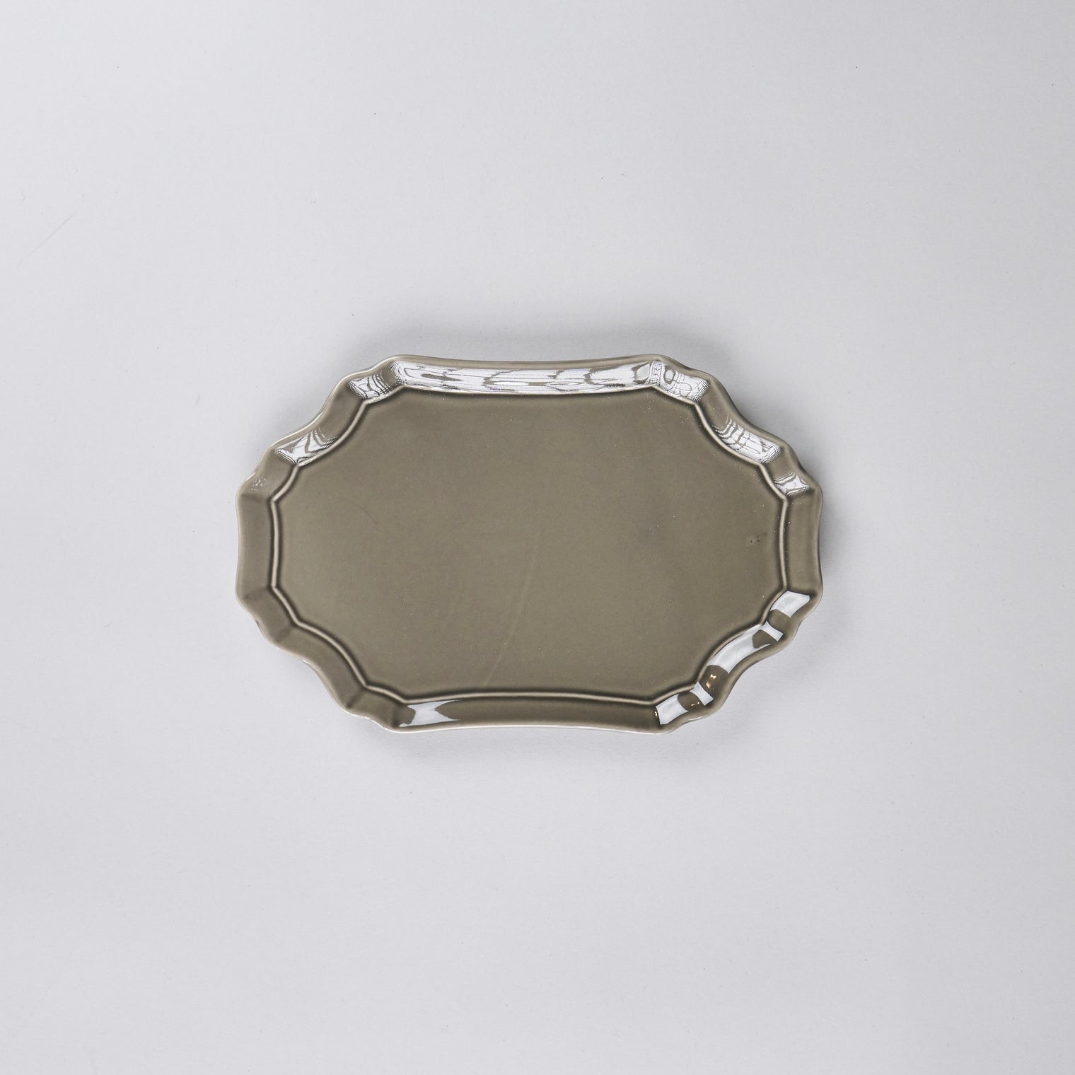 Chouette Plate Warm Gray 20.8×12.8×1cm