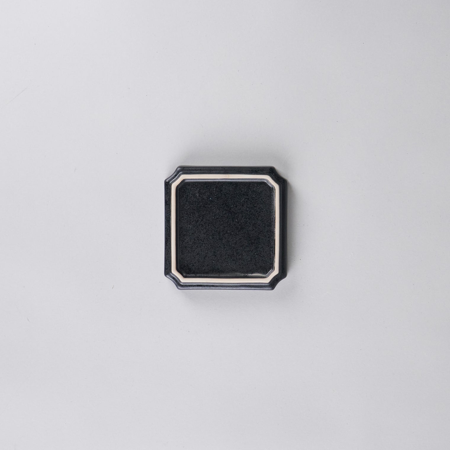 Hachidori 10cm Square Dish nero