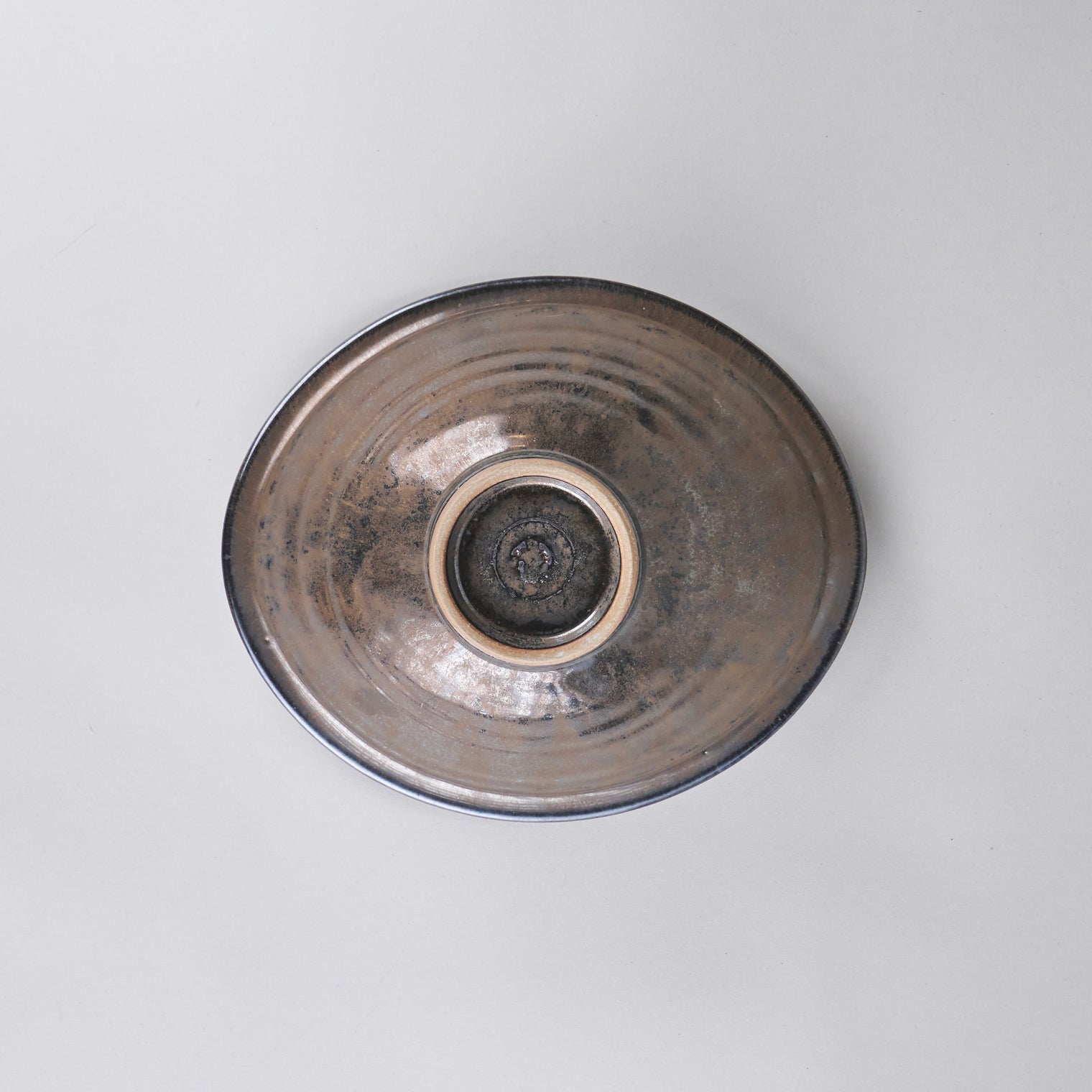 Kari-L Kurogane (Black-Gold), 235 x D205 x H80mm