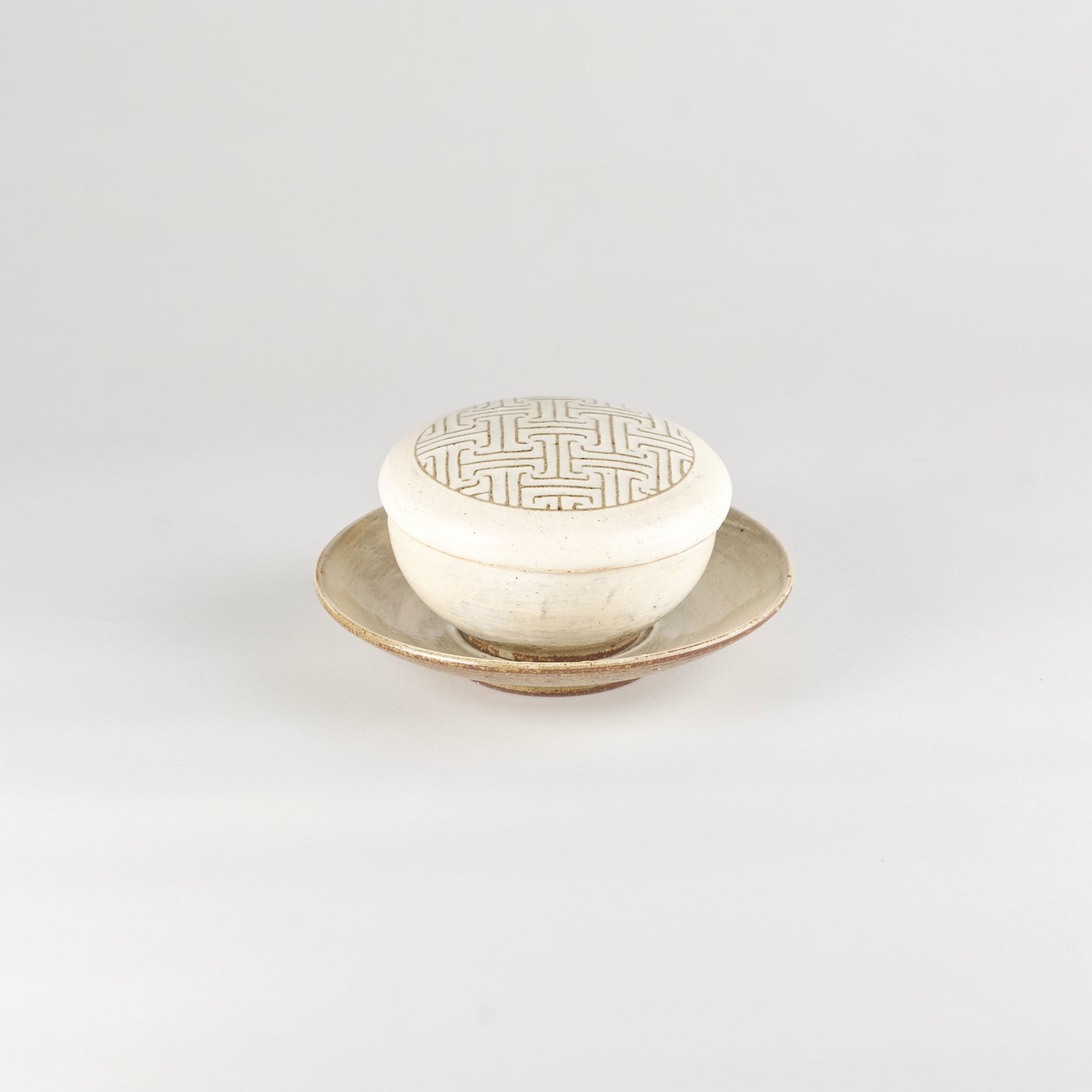 Jang Hun Seong Bowl with Pattern Lid