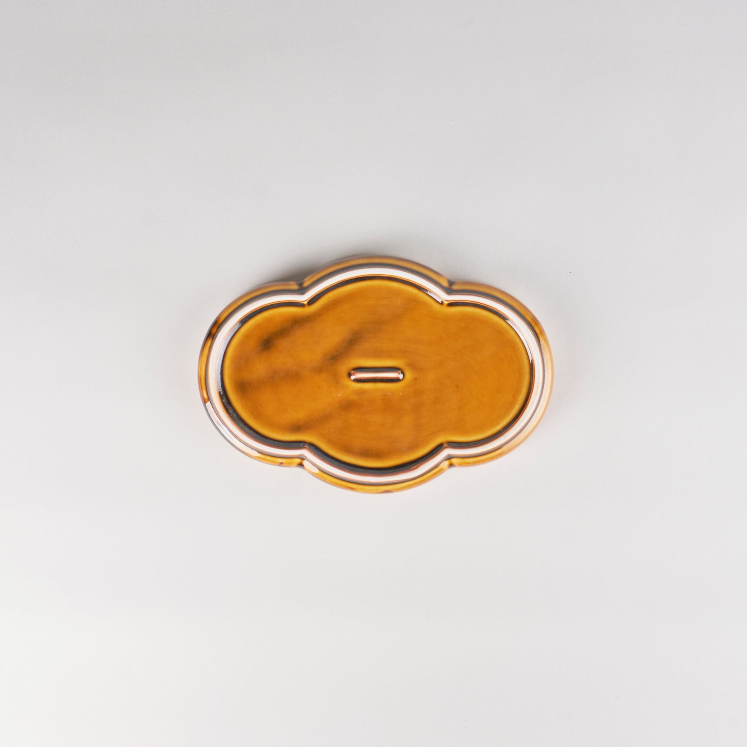 Jang Hun Seong Cloud Pattern Plate in Candy Brown, 19.3 x 13 x 2.2cm