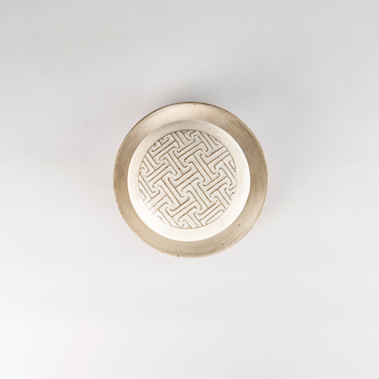 Jang Hun Seong Bowl with Pattern Lid