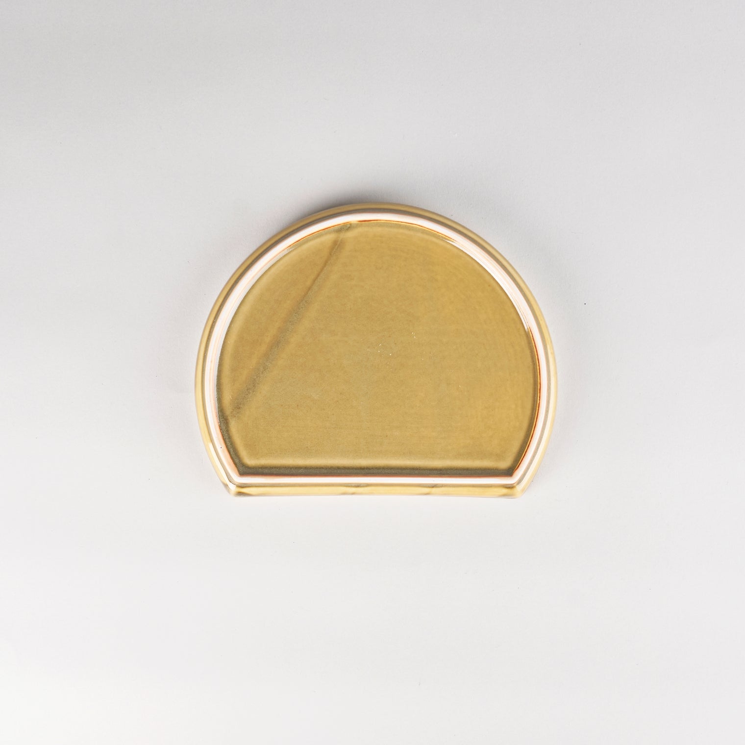 Jang Hun Seong Half-Moon Pattern Plate in Green, 18 x 14.8 x 1.5cm