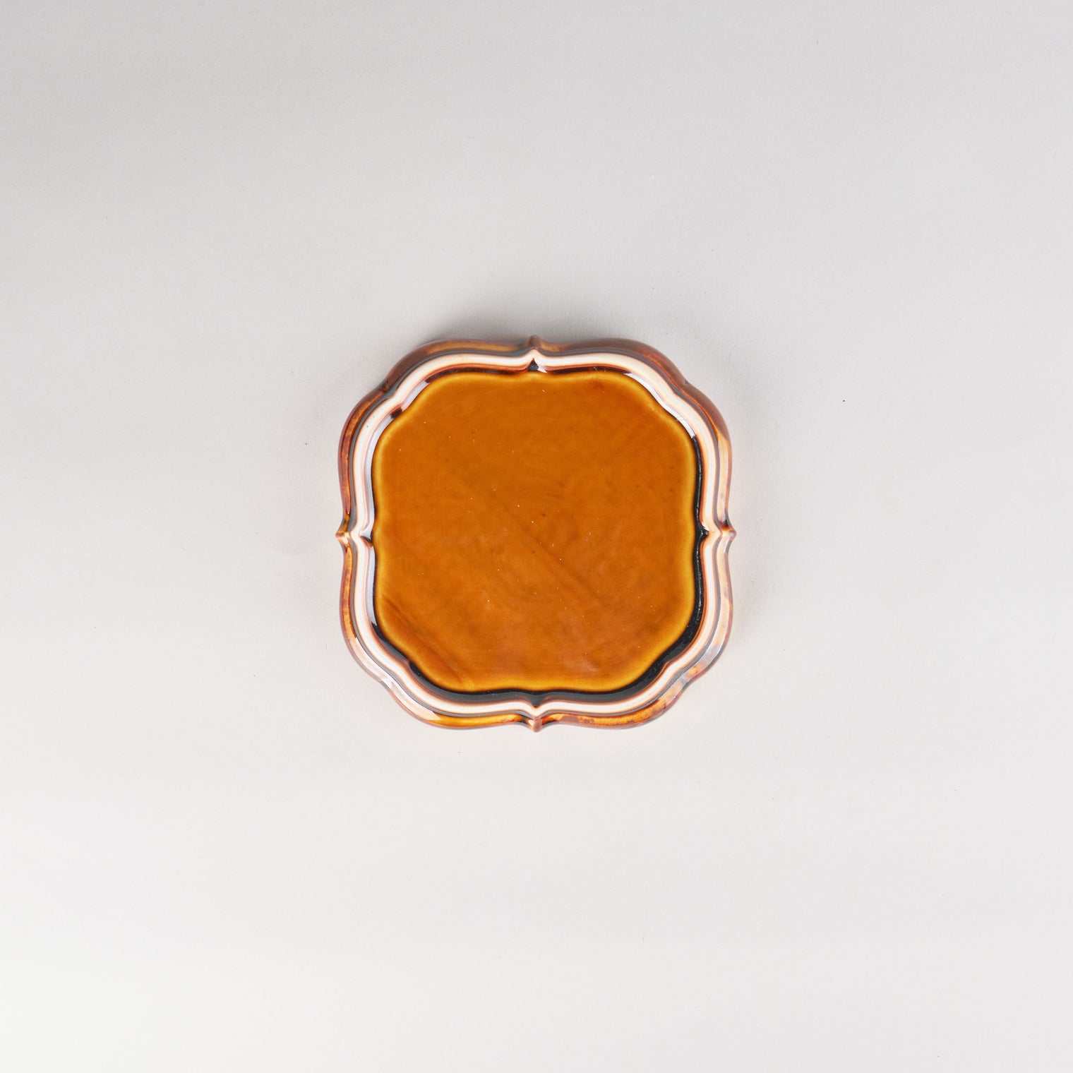 Jang Hun Seong Flower Square Pattern Plate in Candy Brown, 14.2 x 14.2 x 2cm