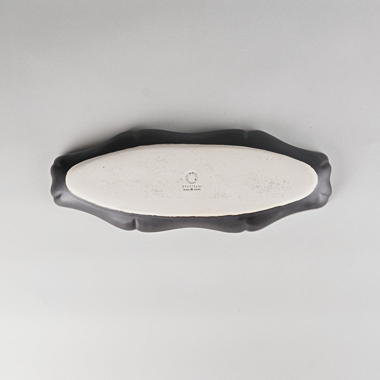 Usukiyaki, Rinka Oval Long Plate, Black