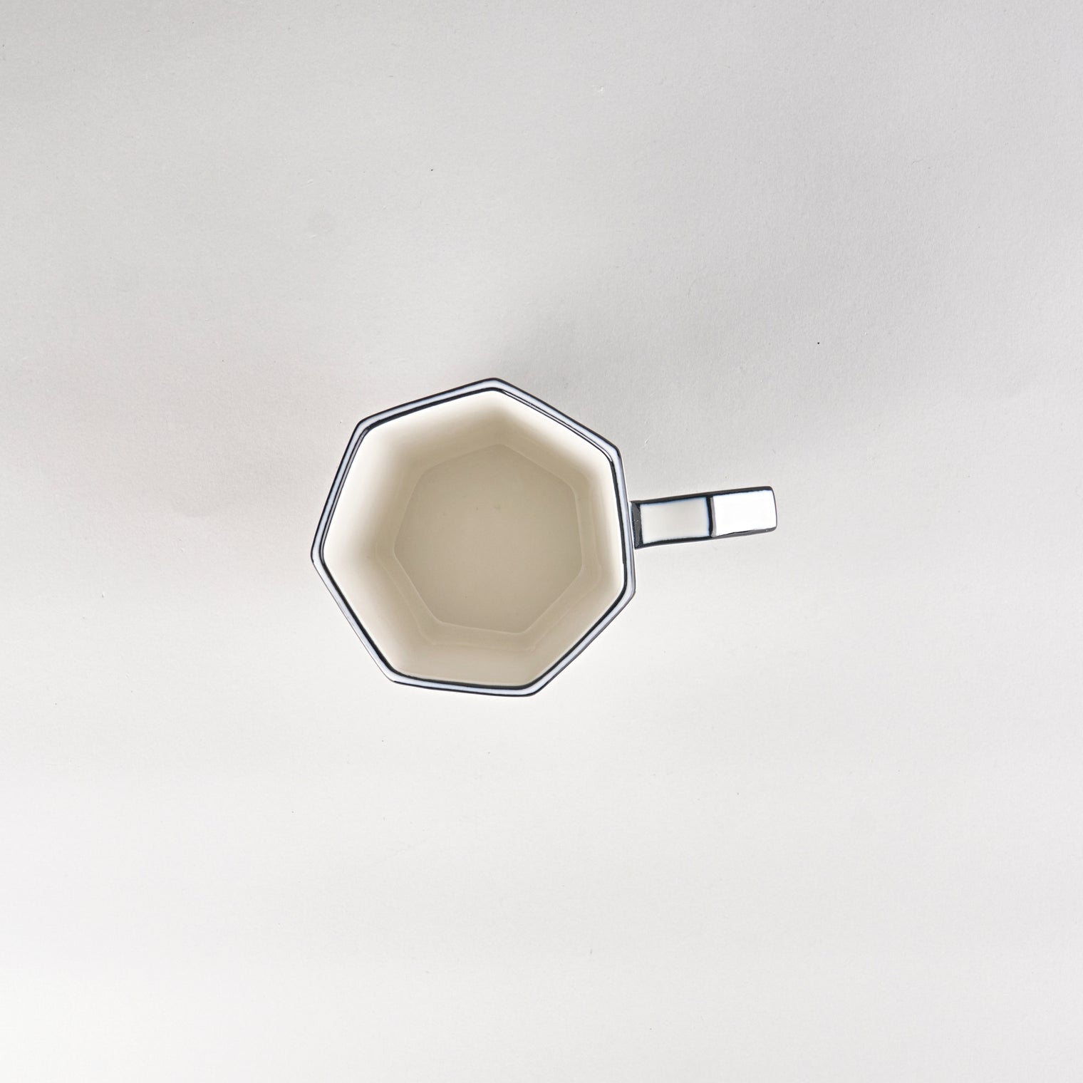 Carte Blanche Cup by Annebet Philips