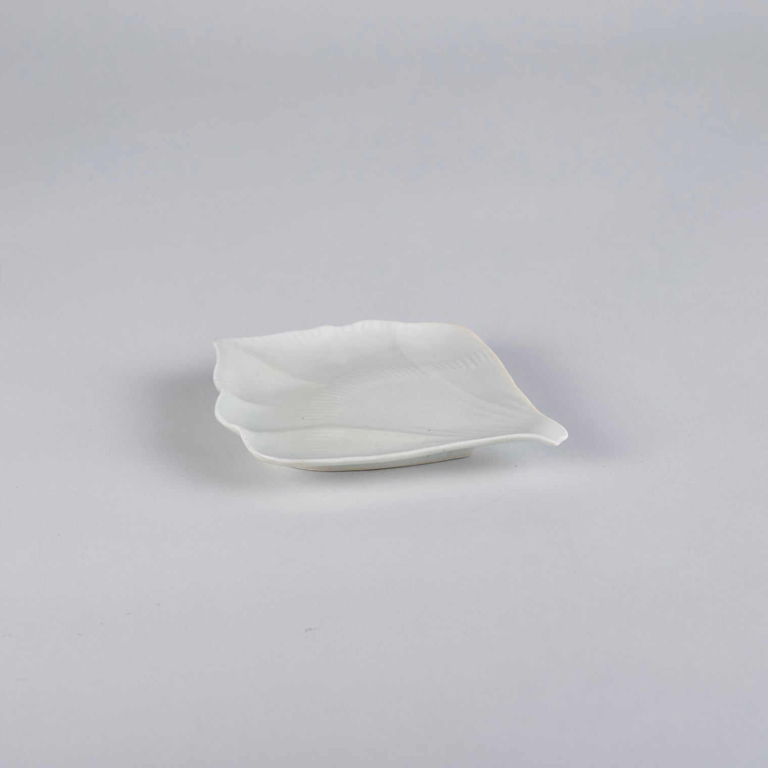 Takimuro Kiln,Petal Plate, 12.8cm x 14.6cm
