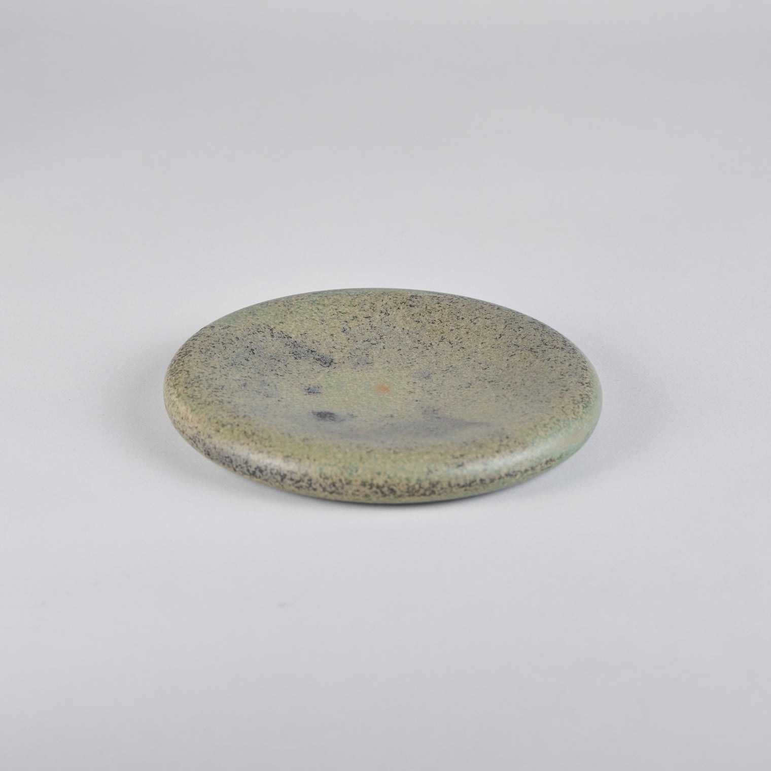 Mushimegane Books, Plump plate, Deep Green