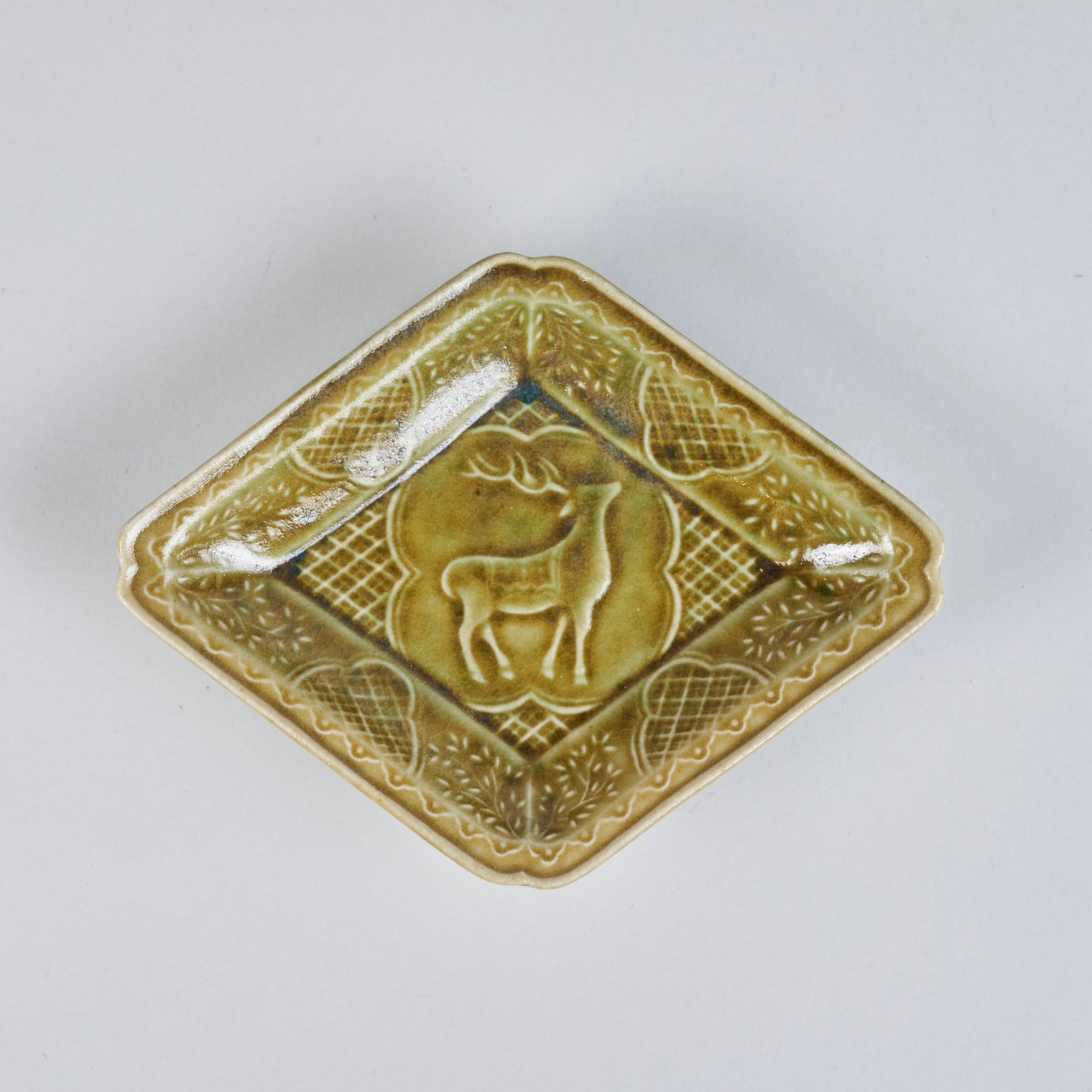 Takimuro Kiln,Deer Small Plate, 16.3cm x 12.5cm