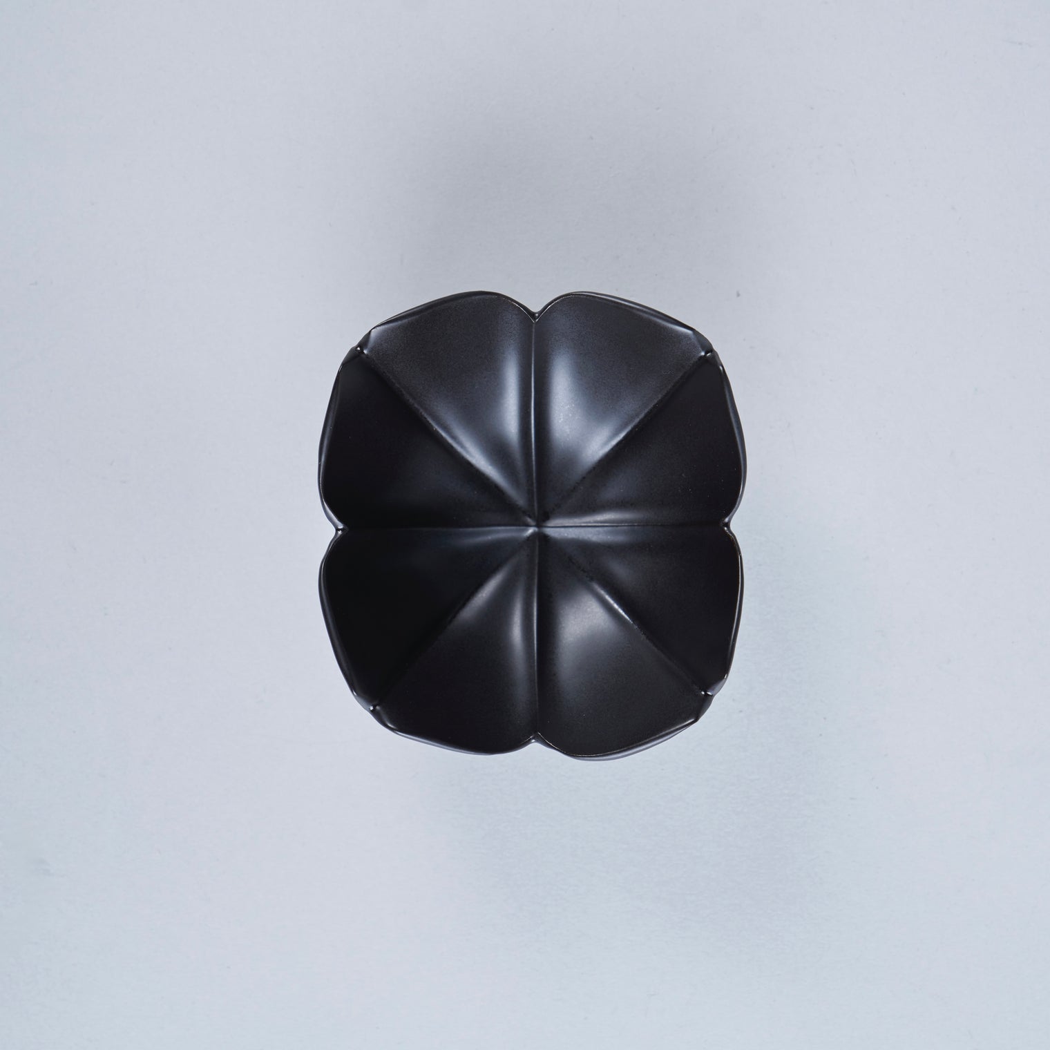Usukiyaki, RYOUKA Four Petals Kobachi Small Bowl, Black, D11cm x H5cm