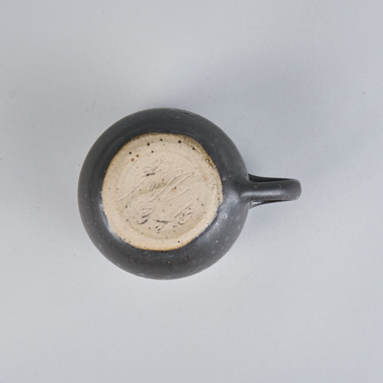 Cup with handle, Manganese, 400ml, Design by Aage Wurtz