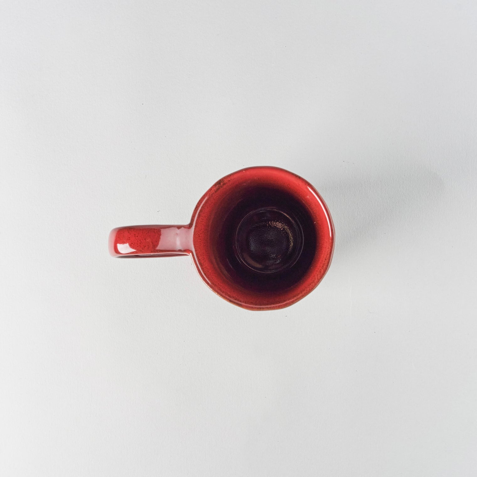 La Mère Mug Venetian Red, L12 W8 H11.5cm, Design by Marie Michielssen