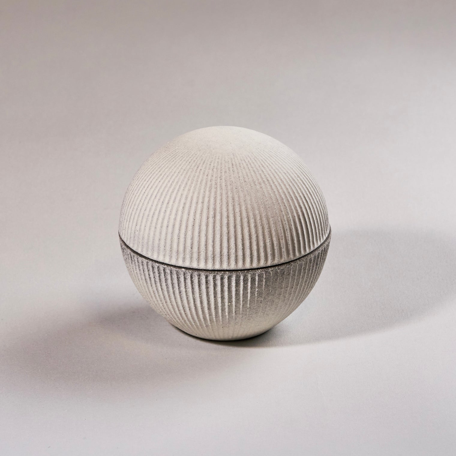 Temari Lidded Bowl White, 9.5cm x 8.5cm