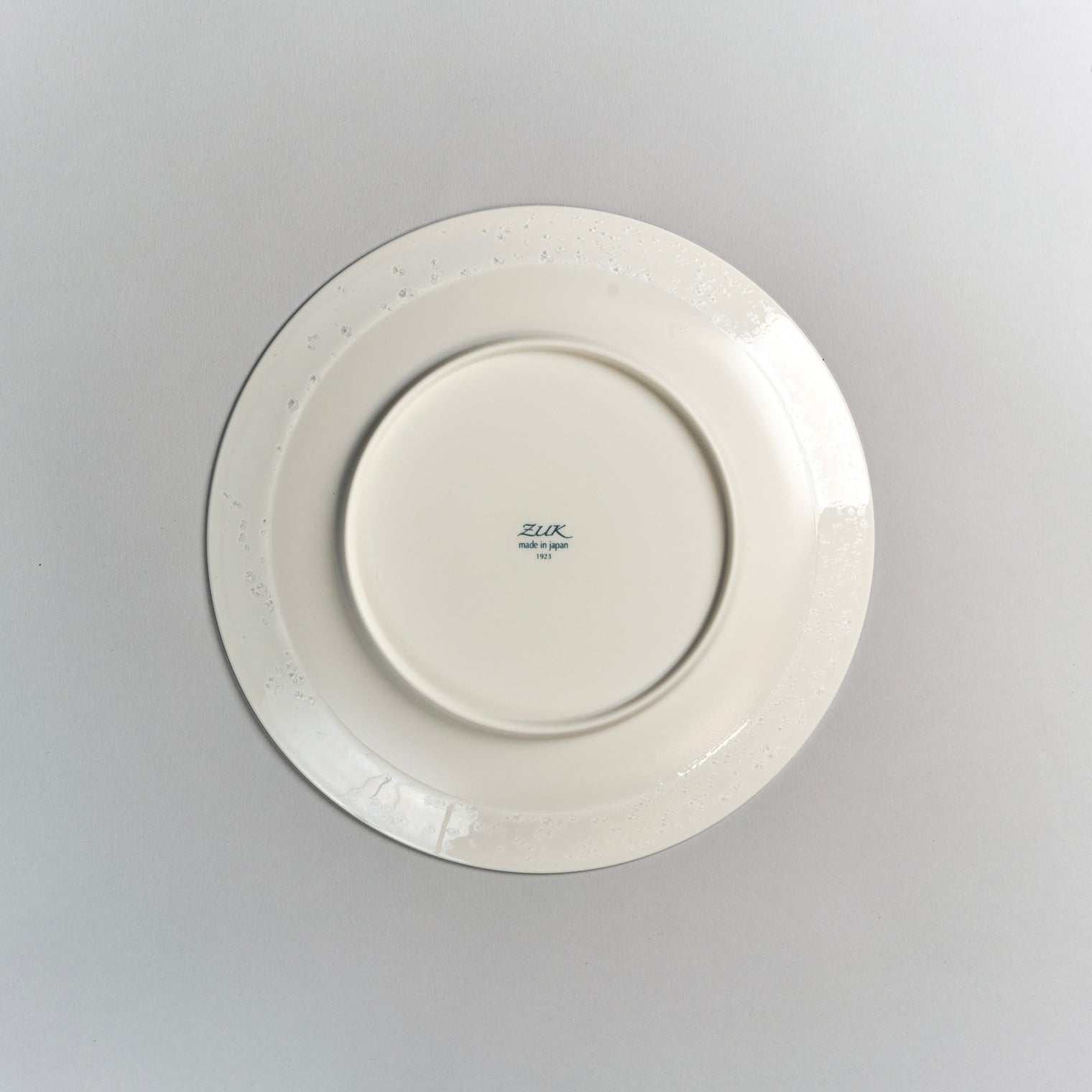 ZUK Ginsho Plate, 24.7cm x H1.8cm