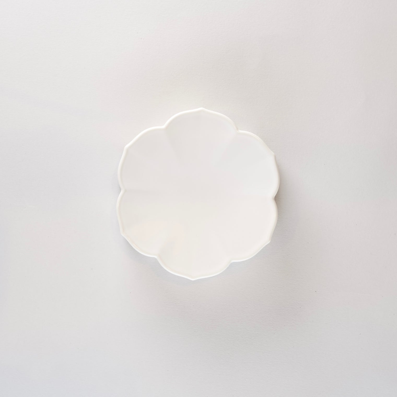 Mujagi Flower 06, Flat, Matt, 12.5cm x H4.2cm