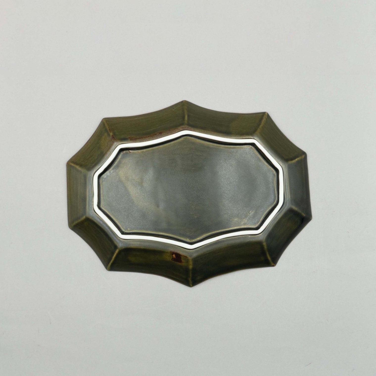 Utsuwa to Design L Deformed Plate, 26cm x 20cm, Olive Grey