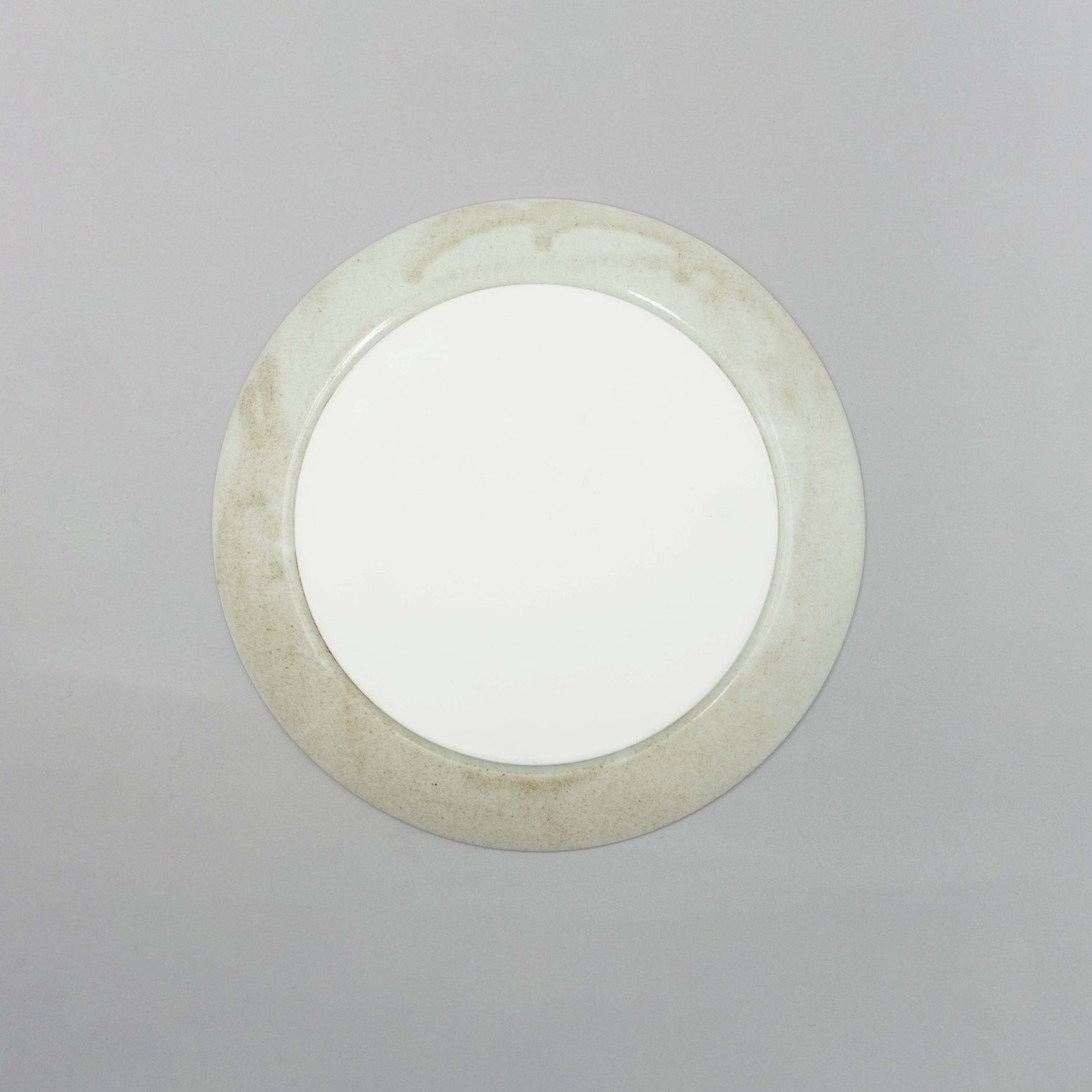Glaze Granis Plate, 28.5cm x H2.5cm