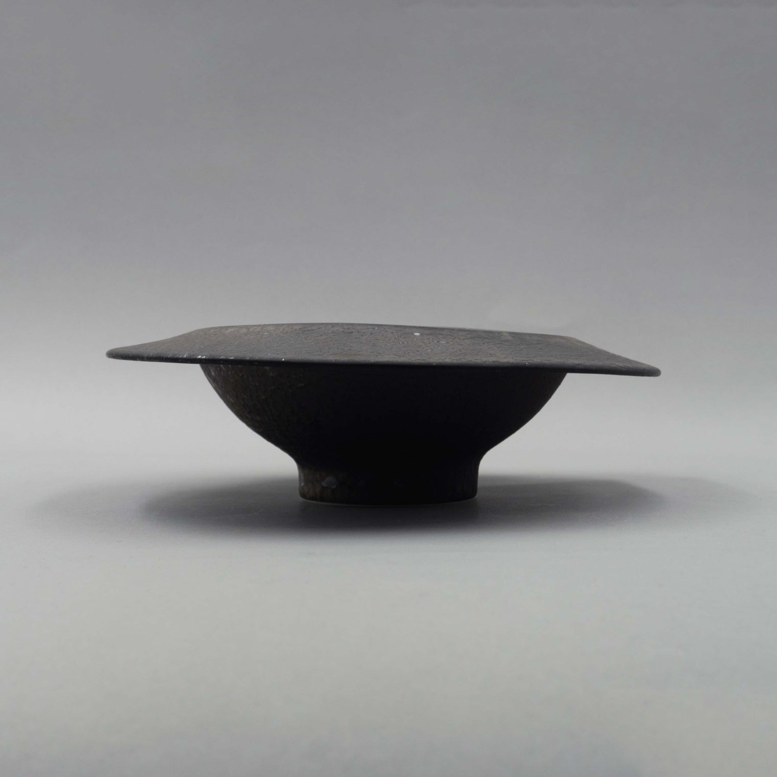 Gold Kessho Warp Bowl, 21cm x 20cm x H6.7cm