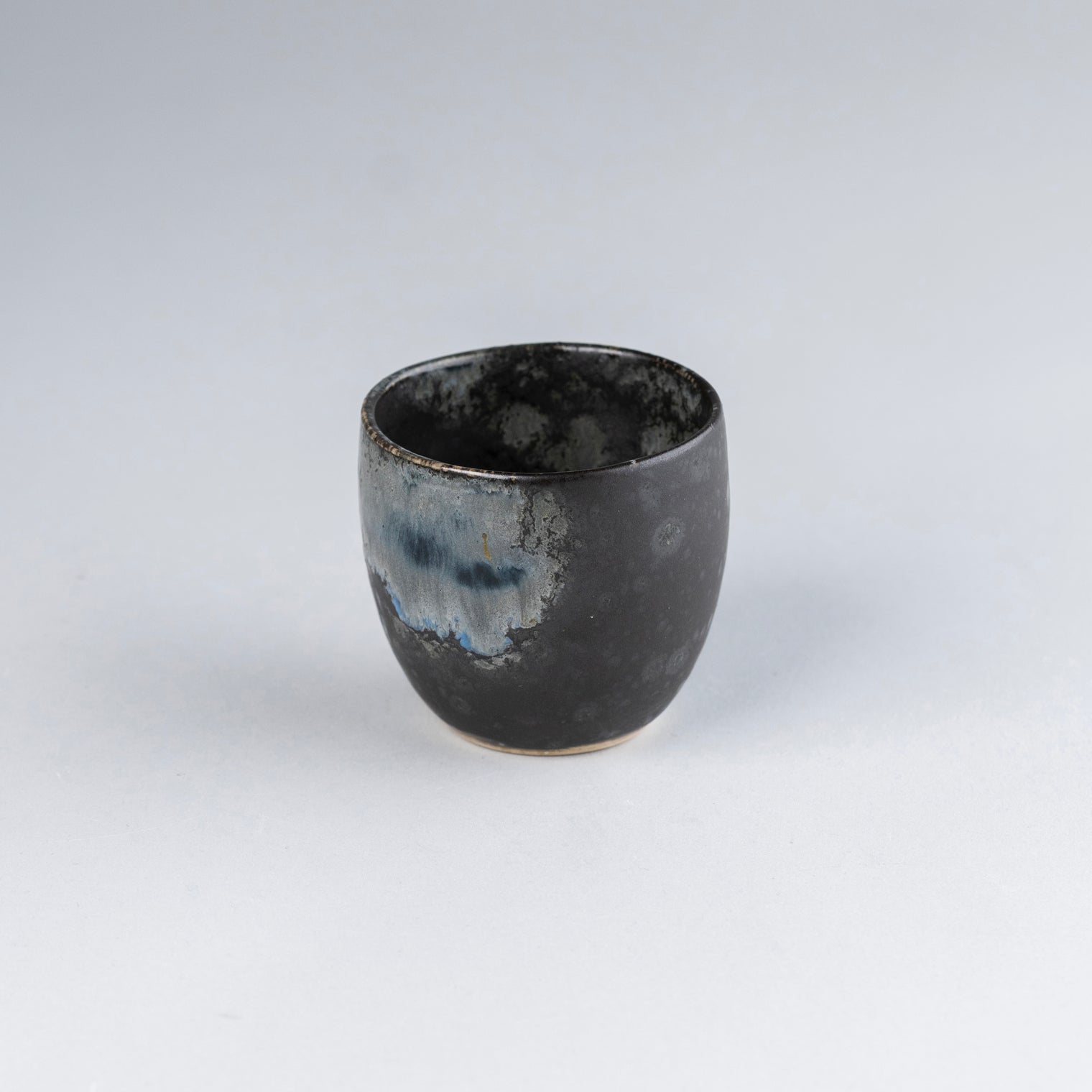 Small Cup, Manganese, 6cm x 6cm, 70ml, Design by Aage Wurtz