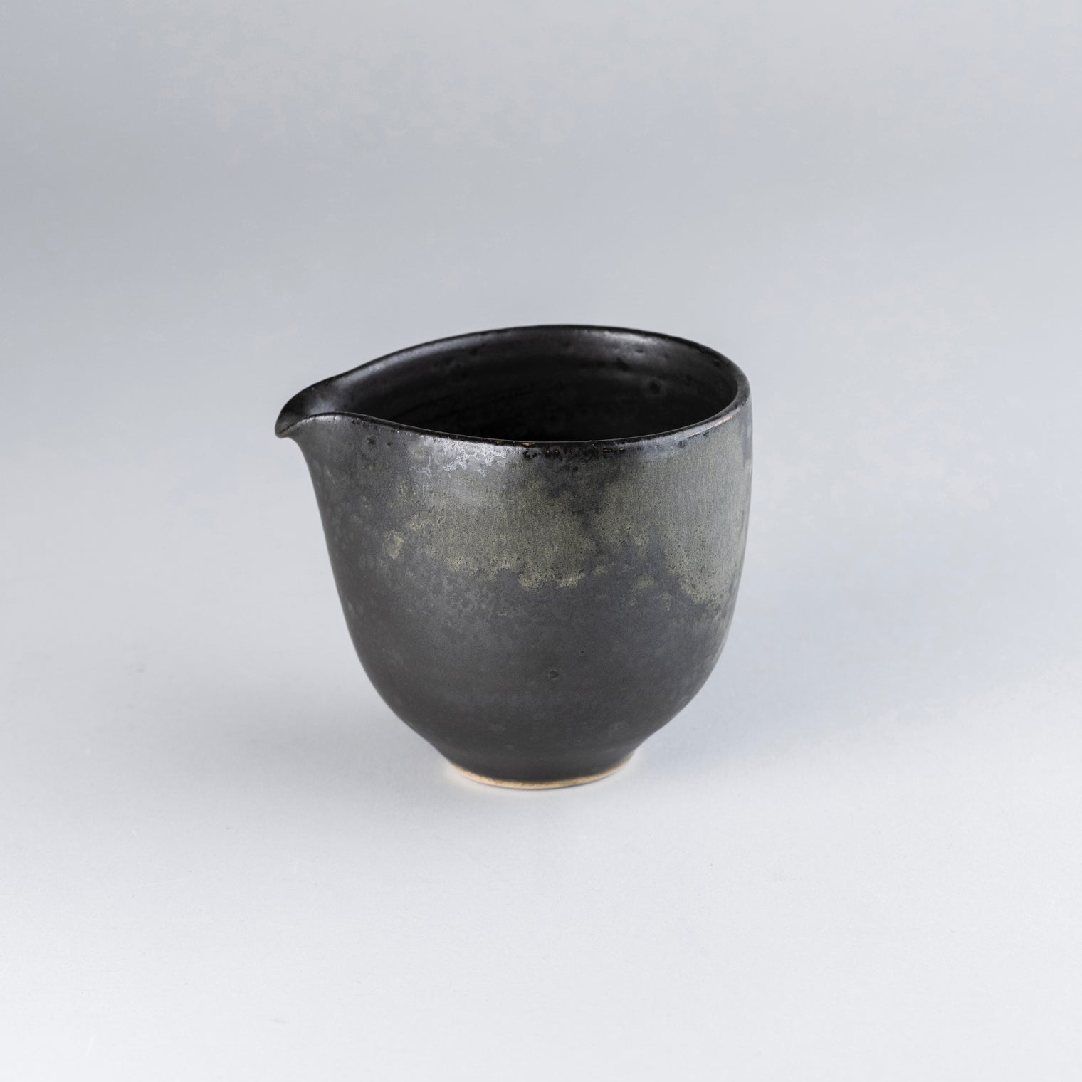 Gong Dao Bei, Manganese, 8.5cm x 9cm x 9.5cm, Design by Aage Wurtz