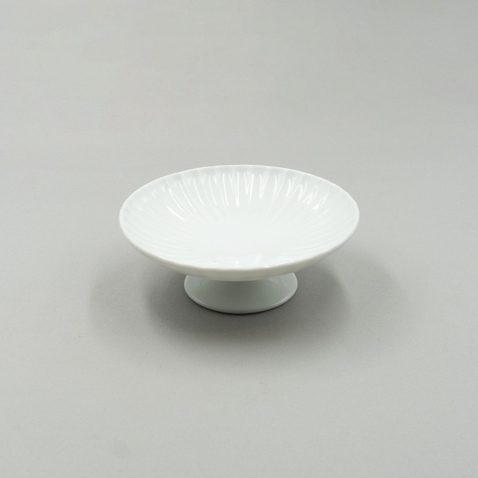 Kasumi White High Dessert Stand, 15cm x H5.4cm