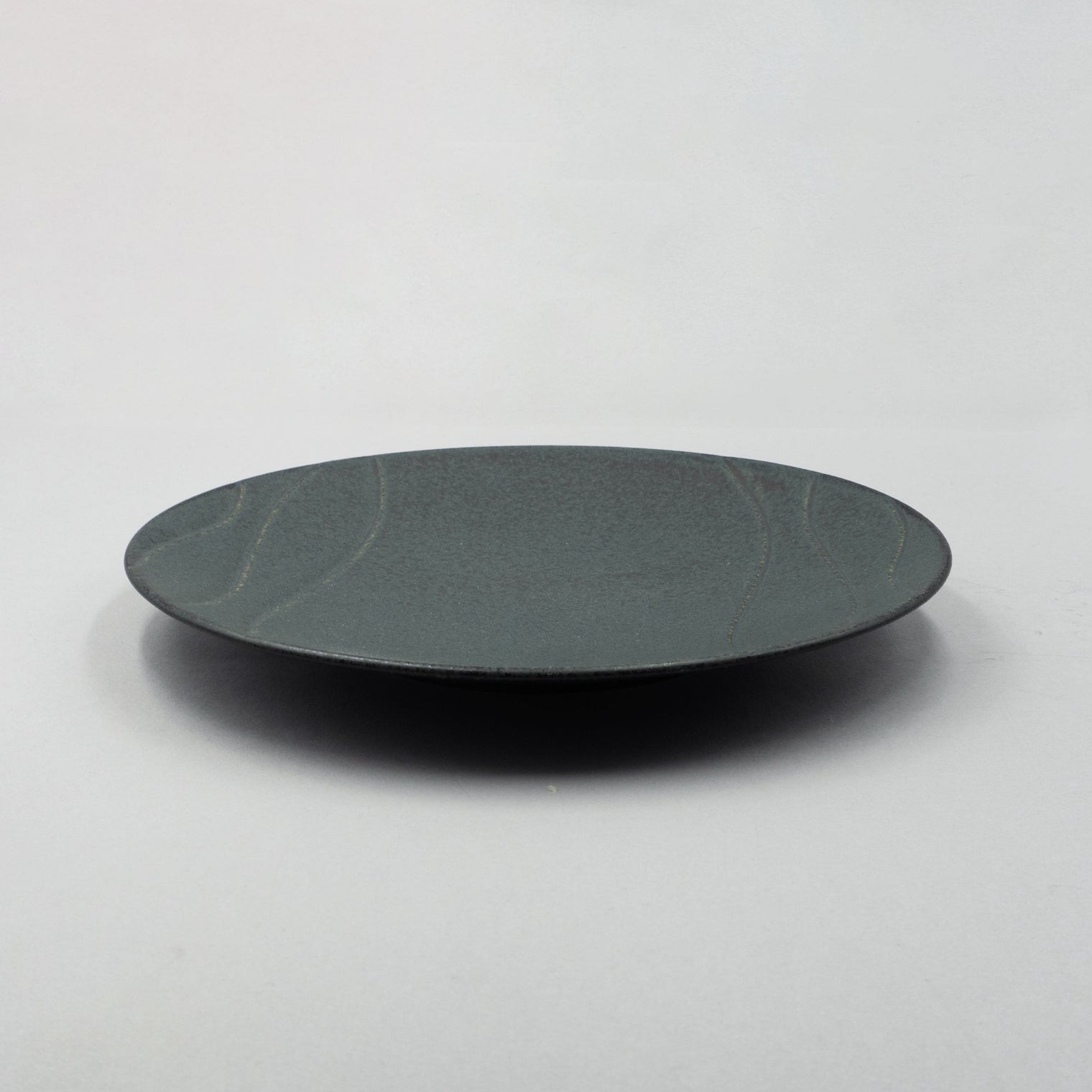Kokuteki Frise Plate, 24cm