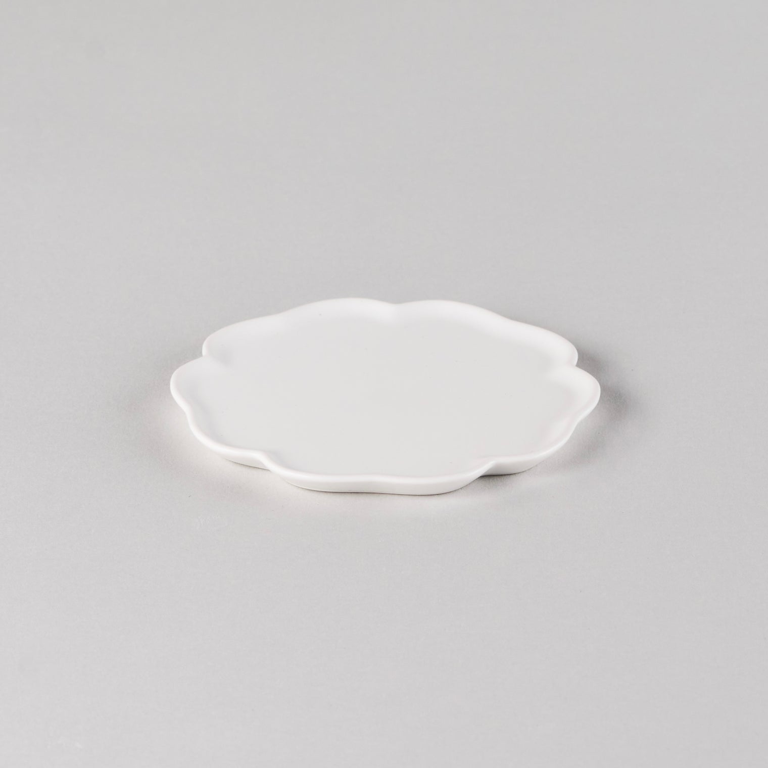 Mujagi Flower 05 Mini Plate, Matt, 9.5cm x H0.7cm