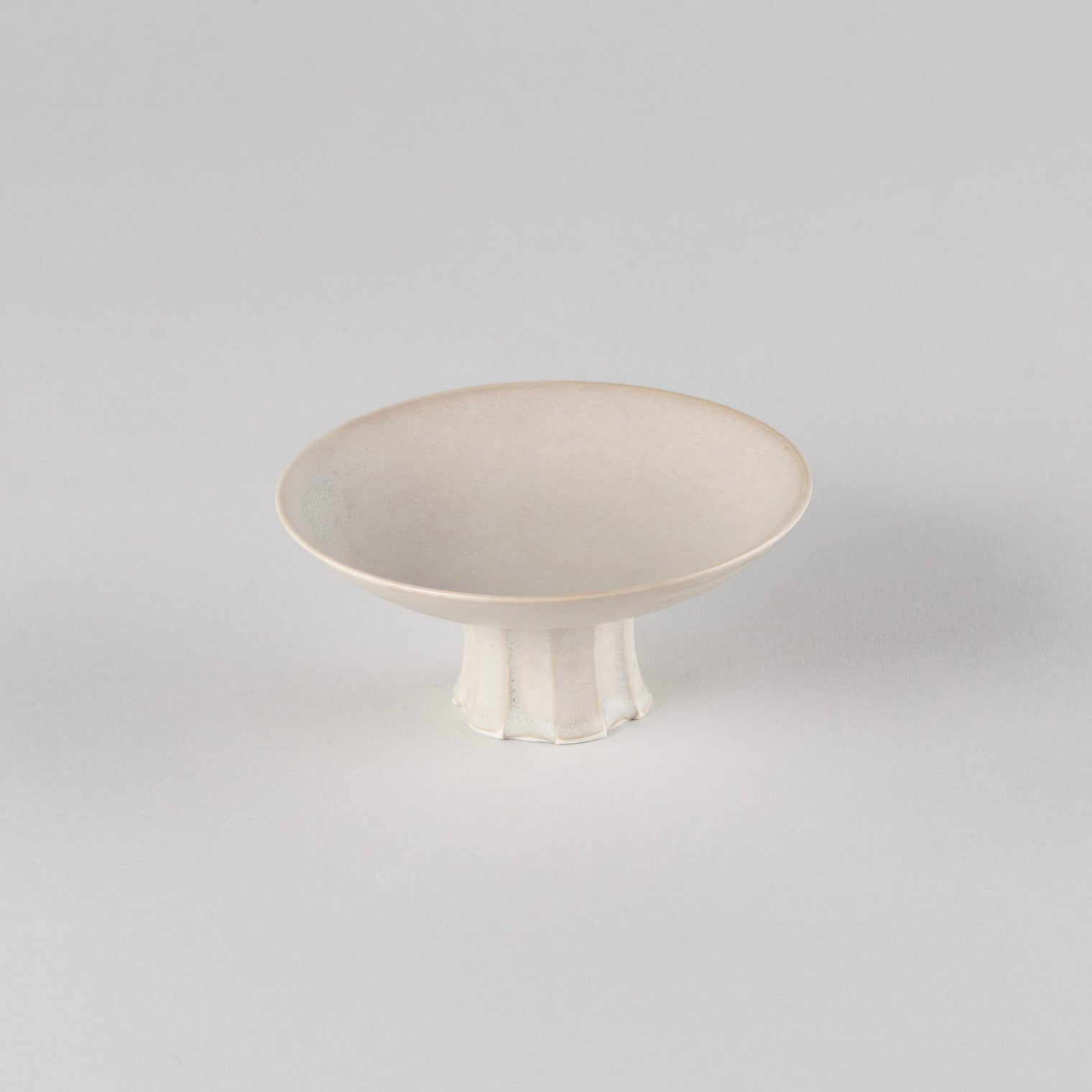 Utsuwa to Design Footed Bowl, Grey, 11cm x 11cm x H4.5cm