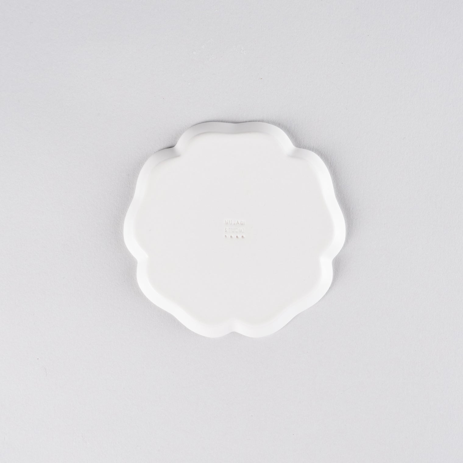 Mujagi Flower 05 Mini Plate, Matt, 9.5cm x H0.7cm