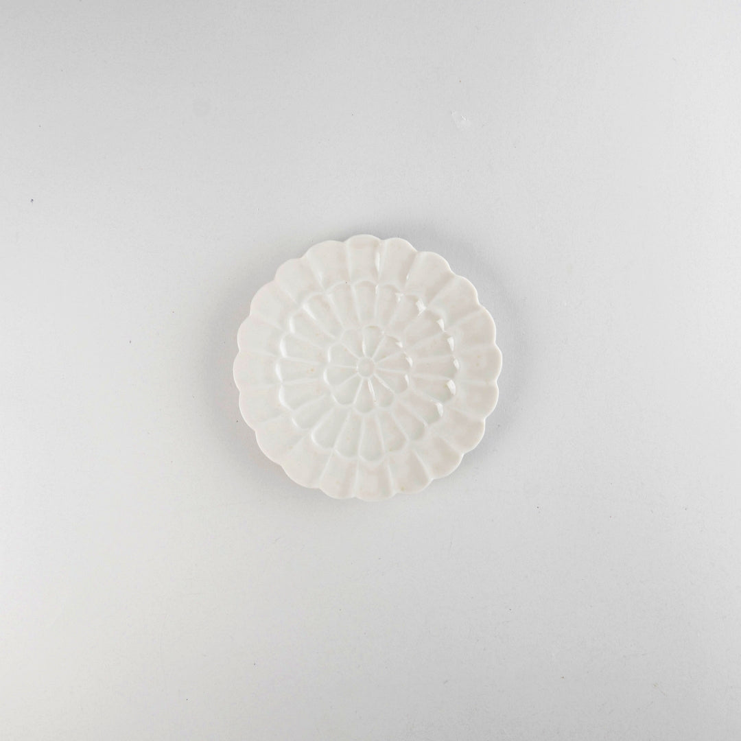 Asami Maeda Chrysanthemum Small Plate White, 13.2×1.5cm