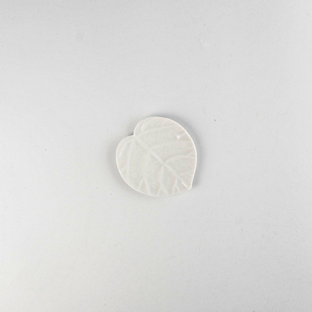 Asami Maeda Ficus Umbellata Mini Dish White, 8.5x9cm