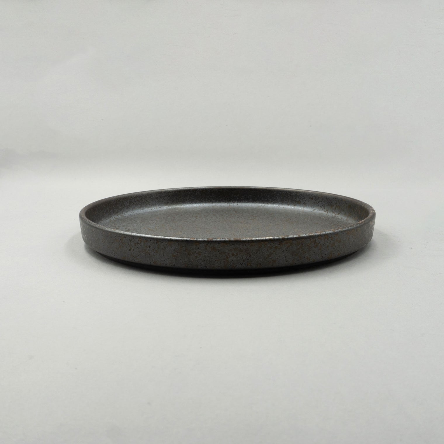 Miroku High Rim Plate, 23.1cm x H2.6cm