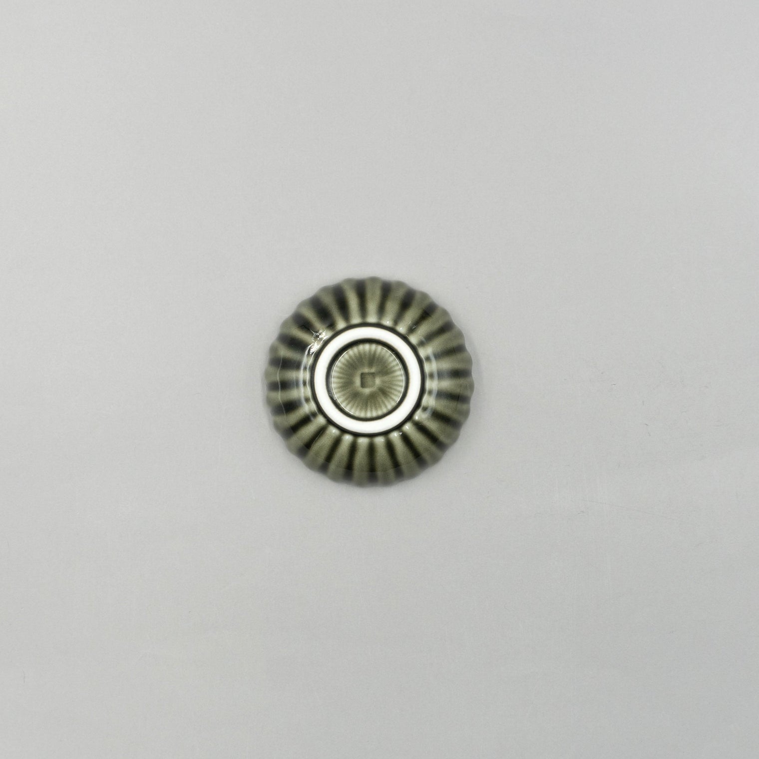 Oribe Kiku Bowl 11cm, 11cm x 3.5cm
