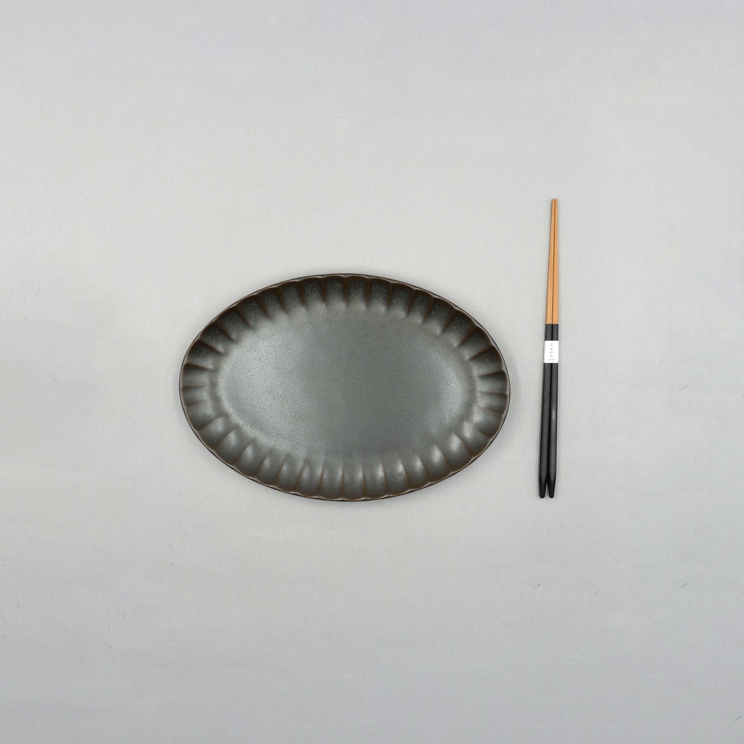 Inku Oval Plate, Green, L25cm x W17.5cm x H1.7cm, Design by Sergio Herman
