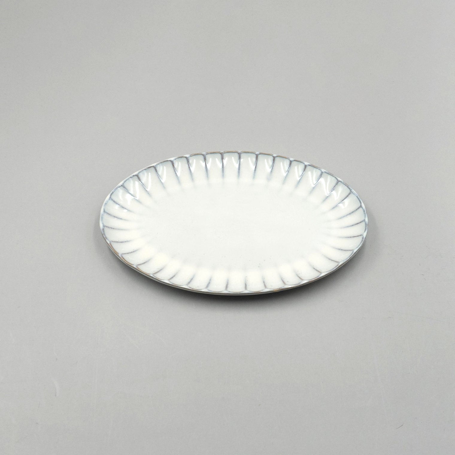 Inku Oval Plate, White, L25cm x W17.5cm x H1.7cm, Design by Sergio Herman