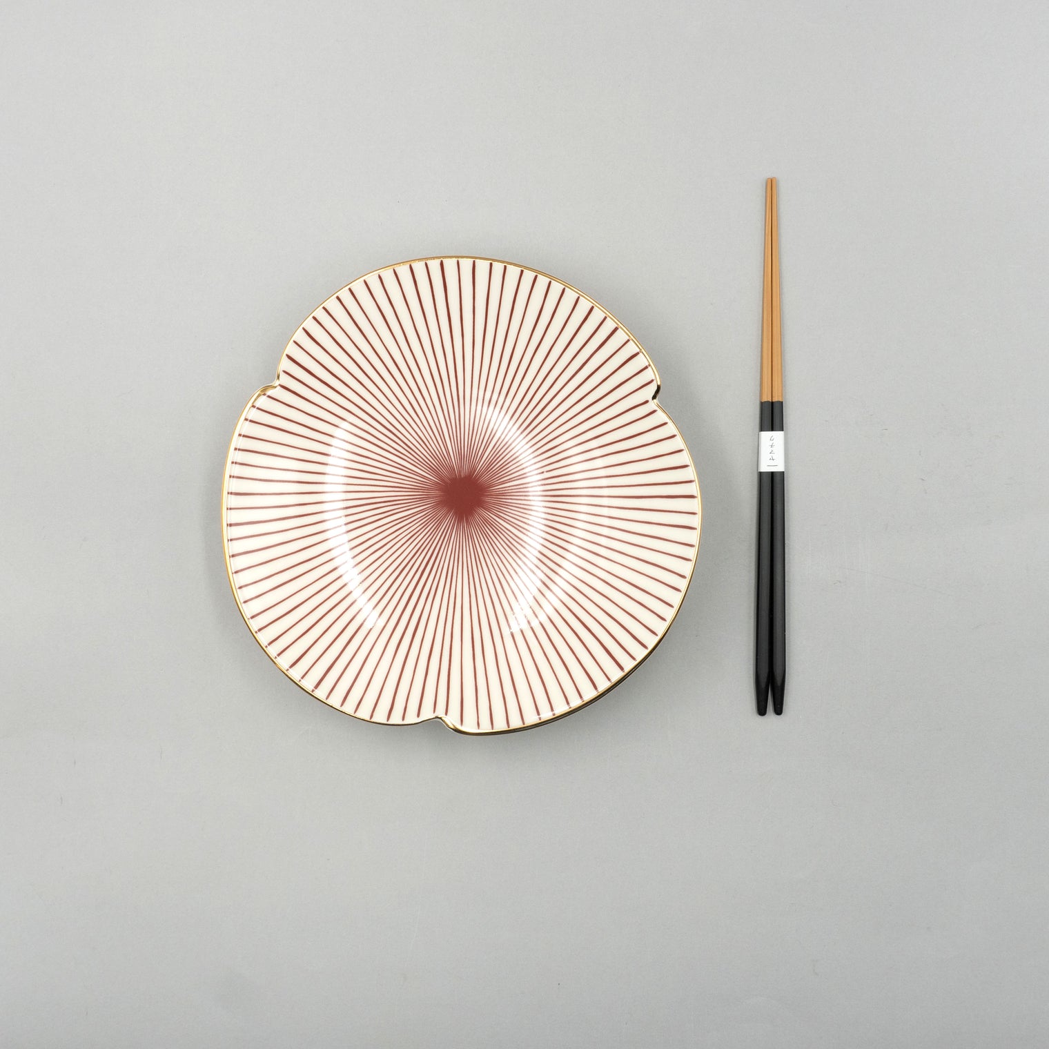 Red Mitsuwari Plate, 20cm x H4cm
