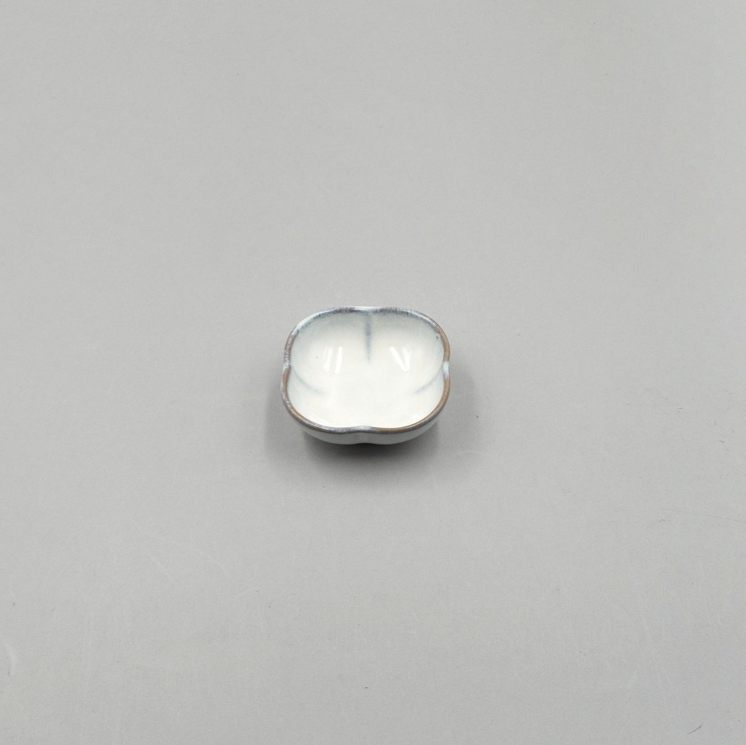 Inku Ribbed Bowl, White, 9cm x 9cm x 3cm, Design by Sergio Herman